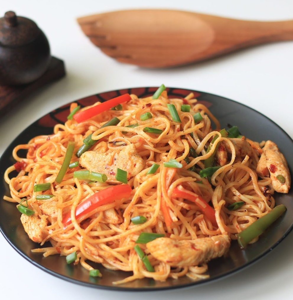 Chicken Schezwan Hakka Noodles